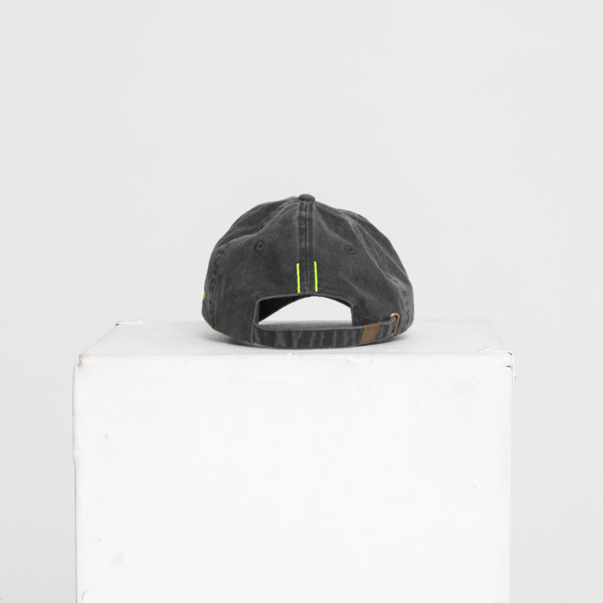 "SPACE CAP"
